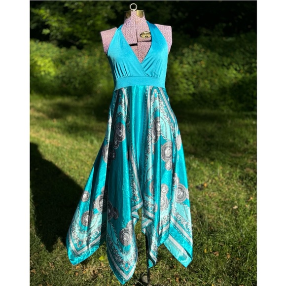 Famosa Dresses & Skirts - Y2K Boho Fairy Handkerchief Hem silky patterned halter dress Sz L